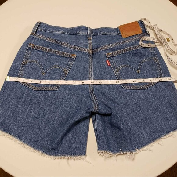 Levi's 501 Cutoffs 28" Waist (measured: 30") 100% Cotton Button Fly - Picture 8 of 12